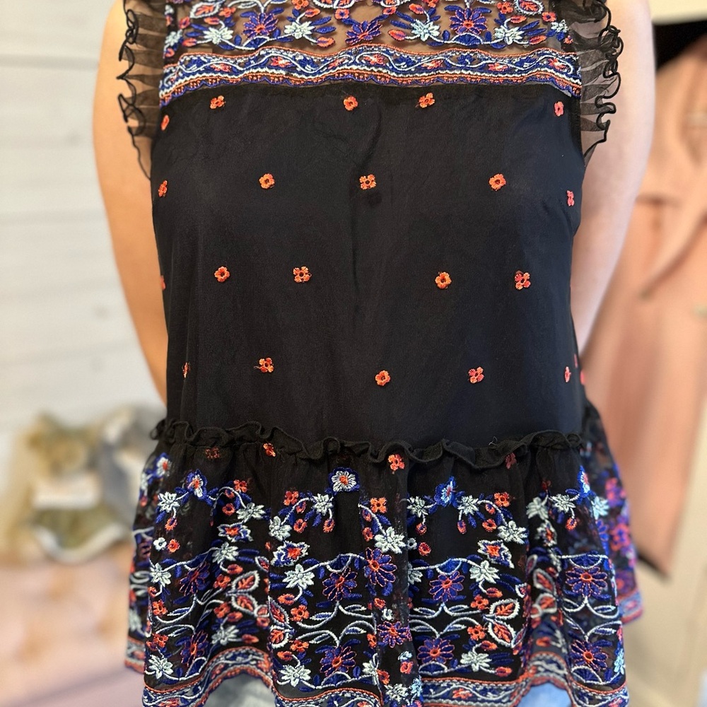 Chic Black Floral Embroidered Blouse